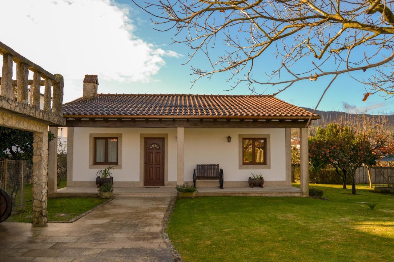 Casinha Do Eido Novo - Alojamento Local Valenca Esterno foto